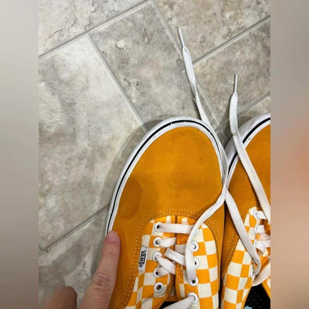 Men’s checkered Vans shoes 11.5 comfy Cush yellow orange mustard - Picture 3 of 9